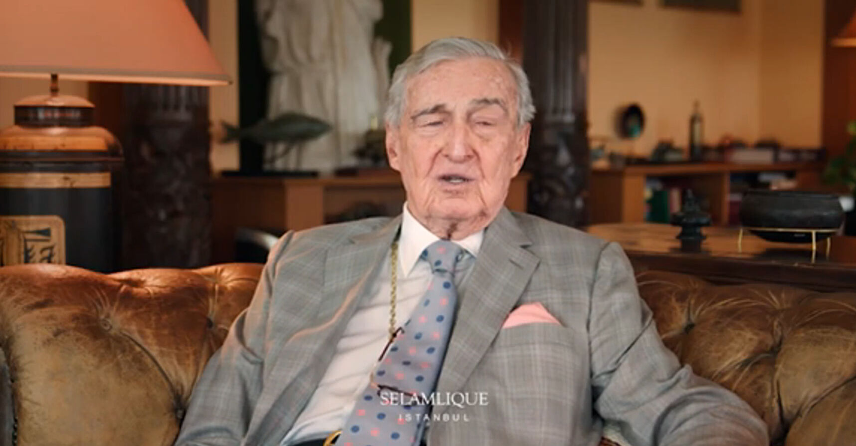 Rahmi Koç'un cevapları olay oldu!  Rahmi Koç gelinin kanalına konuk oldu, sorulan sorulara verdiği cevaplar olay oldu - 5. Resim