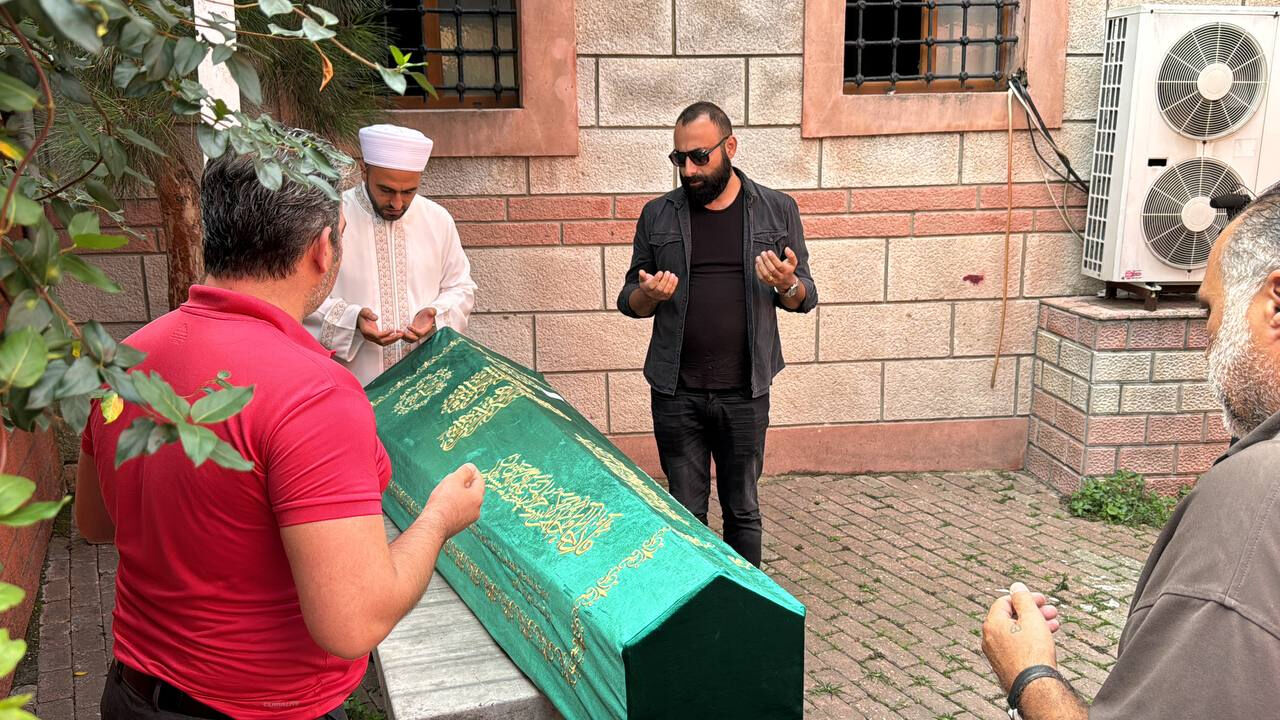 Tabuttan sağ çıkmıştı, acı haber geldi! Yakınları ikinci kez cenazesine katıldı - 3. Resim