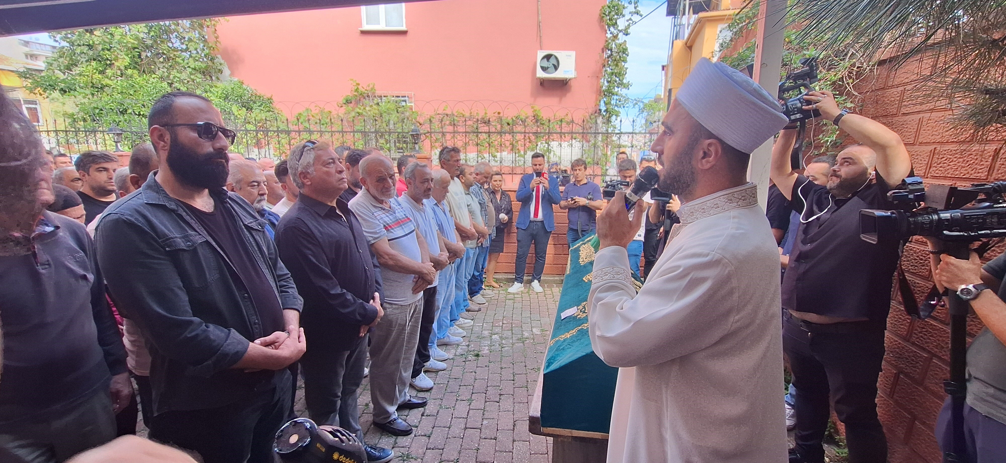 Tabuttan sağ çıkmıştı, acı haber geldi! Yakınları ikinci kez cenazesine katıldı - 1. Resim