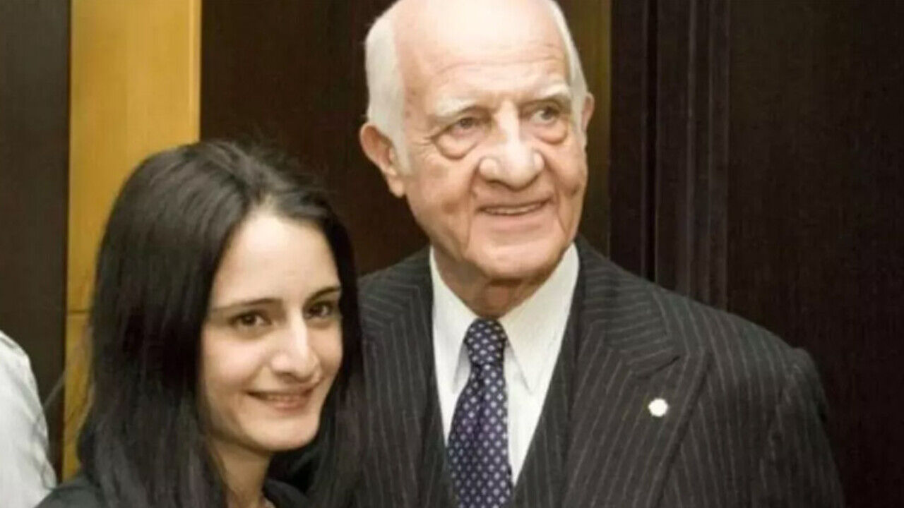 Türkiye'nin en zengin üçüncü kişisi İpek Kıraç Biyoloji bölümünden mezun oldu - 1. Resim