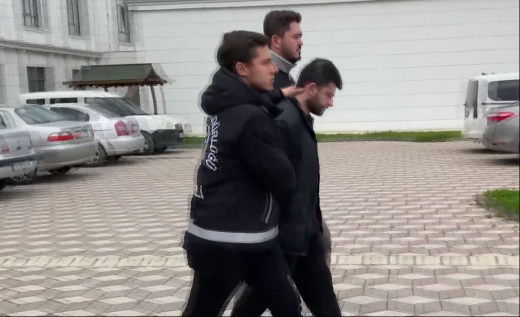 Abisini boğazını keserek öldürdü! Başına gelenler kan dondurdu: Bana annemin iç çamaşırlarını giydirip... - 3. Resim