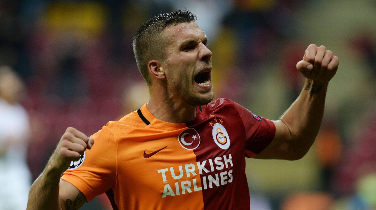 Alman golcü Lukas Podolski, 39 yaşında futbolu bıraktı - 1. Resim