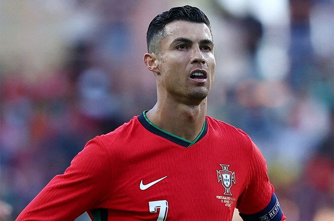 Cristiano Ronaldo'nun mesajlarını ifşa etti! Yıldız isme büyük şok! 
