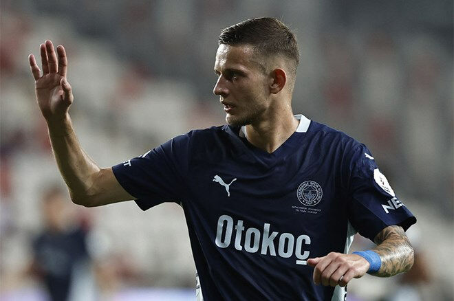 Fenerbahçe'ye Sebastian Szymanski'den kötü haber! Sakatlığı milli takım hocası duyurdu... Fenerbahçe'ye Sebastian Szymanski'den kötü haber! Sakatlığı milli takım hocası duyurdu... - 4. Resim