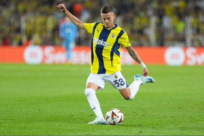 Fenerbahçe'ye Sebastian Szymanski'den kötü haber! Sakatlığı milli takım hocası duyurdu... Fenerbahçe'ye Sebastian Szymanski'den kötü haber! Sakatlığı milli takım hocası duyurdu... - 3. Resim