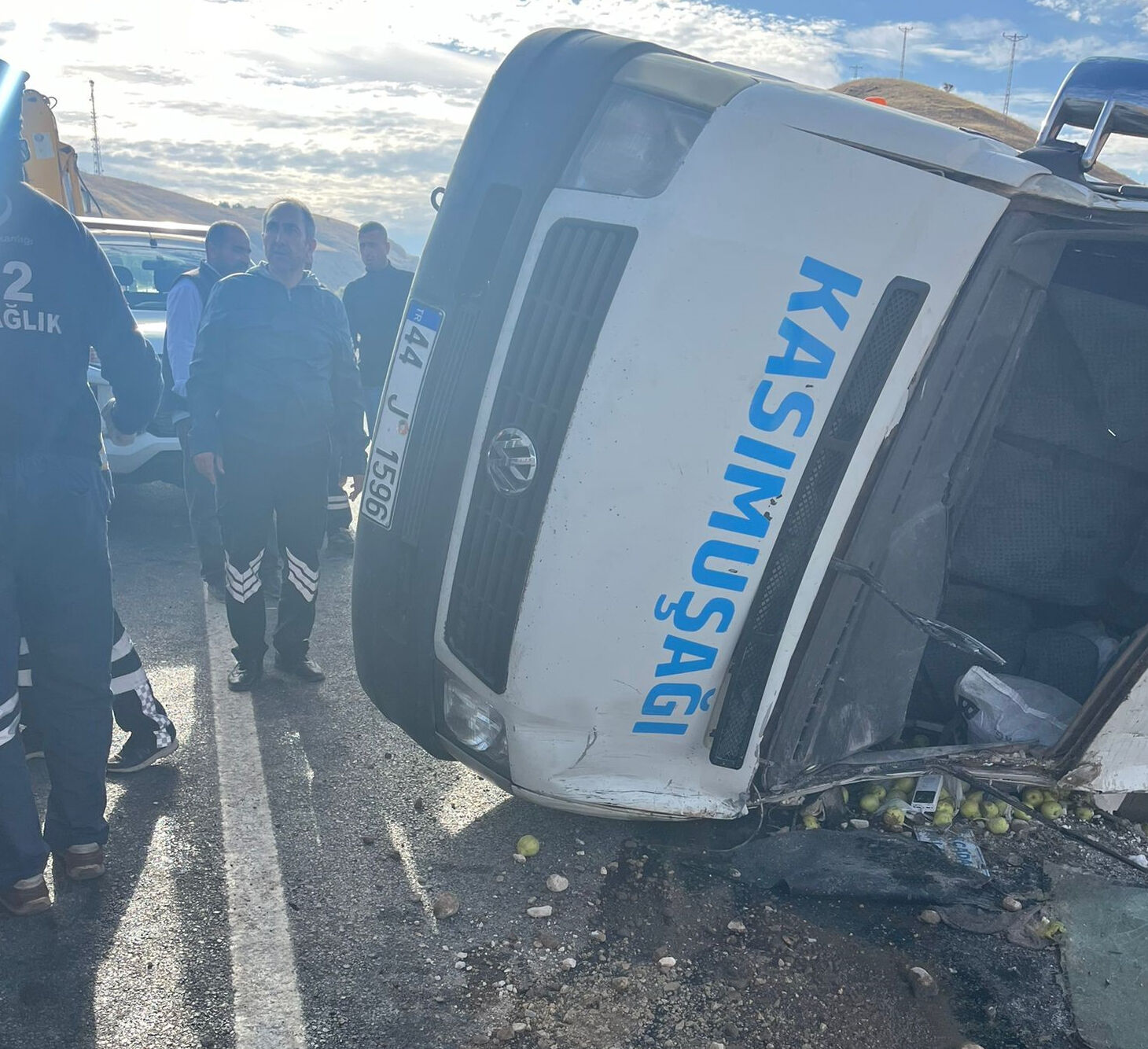 Malatya'da yolcu minibüsü devrildi: 17 yaralı Malatya'da yolcu minibüsü devrildi: 17 yaralı - 1. Resim