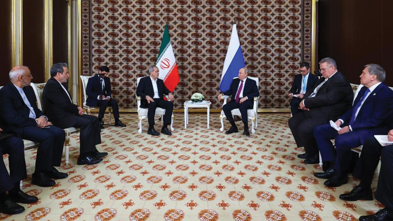 Putin ve İran Cumhurbaşkanı Mesud Pezeşkiyan ilk kez görüştü - 1. Resim