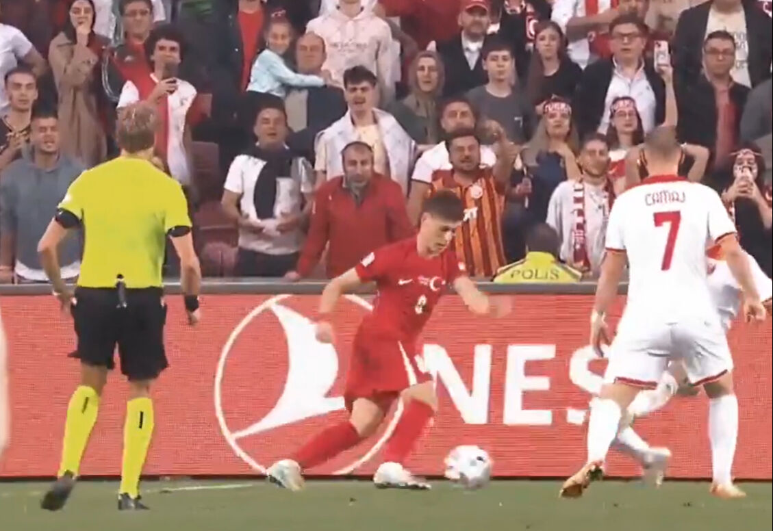 Arda Güler, Karadağlı yıldızın belini kırdı, İspanyollar coştu! Ancelotti'ye büyük sitem Arda Güler, Karadağlı yıldızın belini kırdı, İspanyollar coştu! Ancelotti'ye büyük sitem - 4. Resim