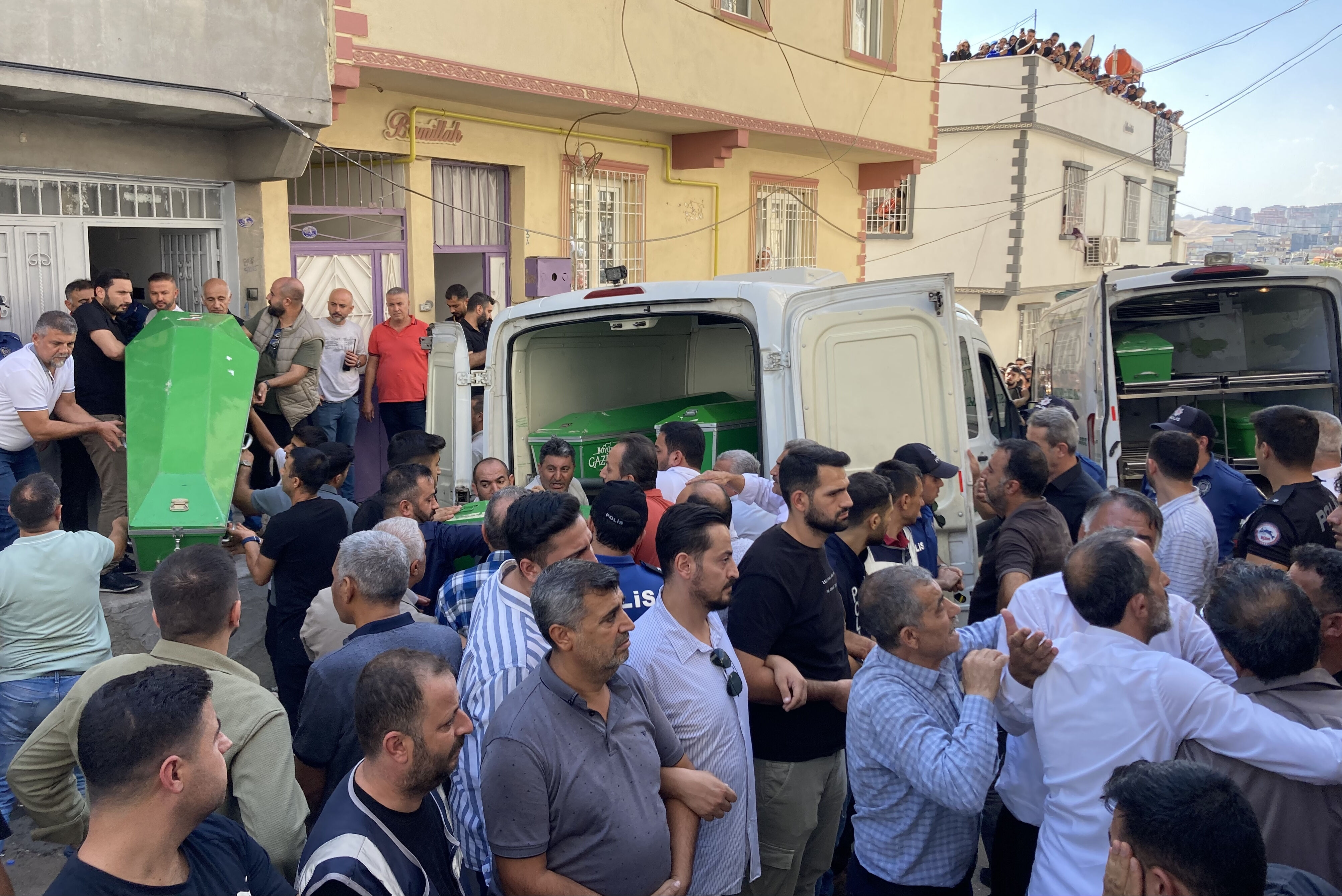 Gaziantep'te aile katliamı: Çoluk çocuk demeden kıydı! Ekipler olay yerinde - 2. Resim