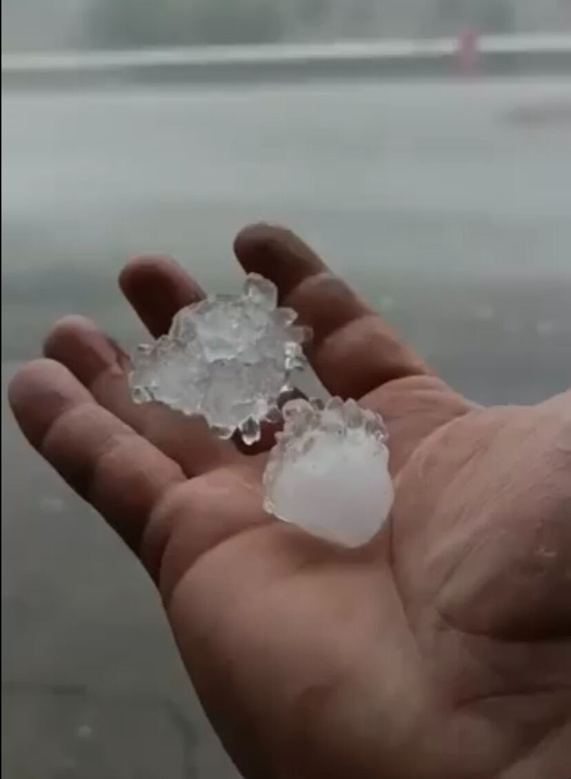 Her şey 10 dakikada oldu!  Çanakkale'yi sağanak yağış, fırtına, dolu, yıldırım vurdu - 2. Resim