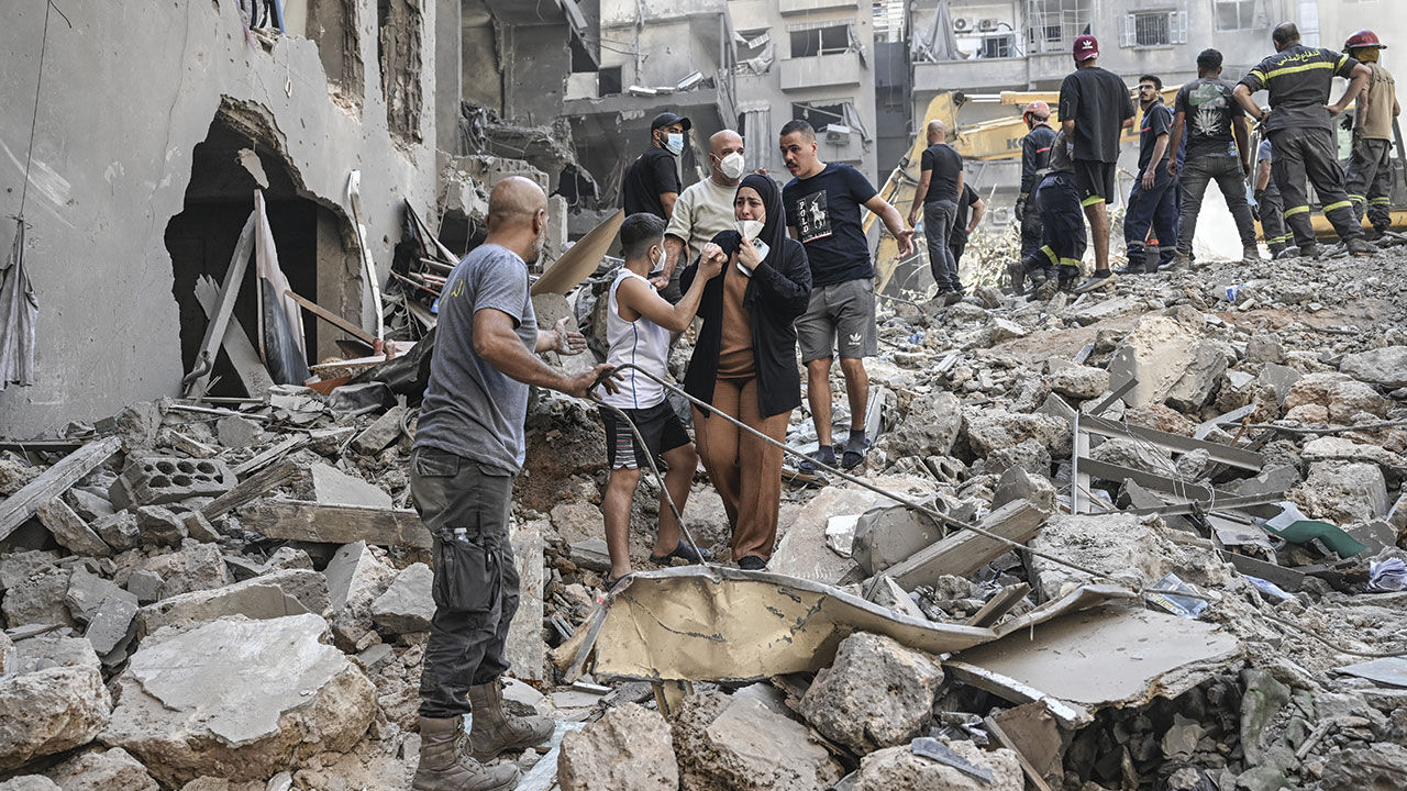 İsrail Gazze'yi bombalamaya devam ediyor! 24 saatte onlarca Filistinli sivil öldü İsrail Gazze'yi bombalamaya devam ediyor! 24 saatte onlar Filistinli sivil öldü - 3. Resim