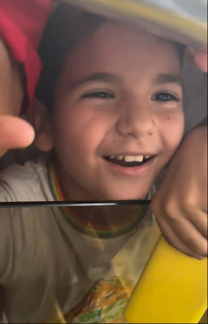 Minik Hull City hayranına Acun Ilıcalı’dan jest! Aralarında geçen diyalog gündem oldu - 3. Resim