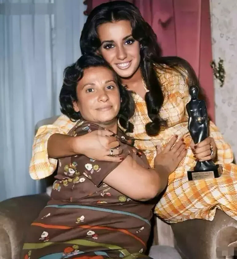 Perihan Savaş yıllar sonra itiraf etti! Şoke eden olay! "13 yaşında büyük travma" - 3. Resim