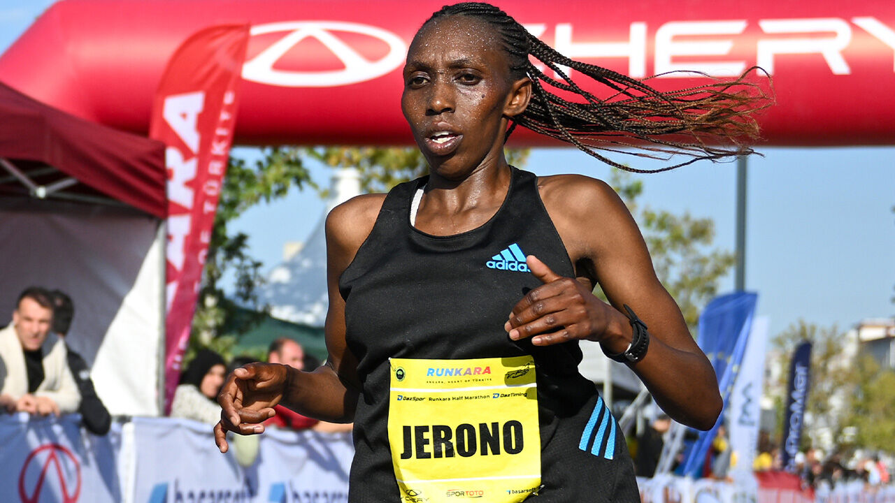 Ankara'da Runkara coşkusu! Maraton koşusuna binlerce sporcu katıldı, 46 ülke yarıştı - 4. Resim