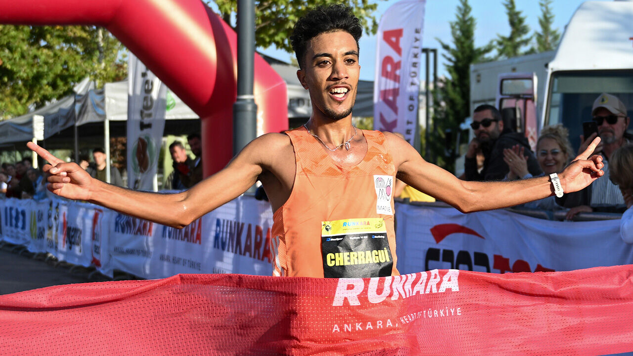 Ankara'da Runkara coşkusu! Maraton koşusuna binlerce sporcu katıldı, 46 ülke yarıştı - 5. Resim