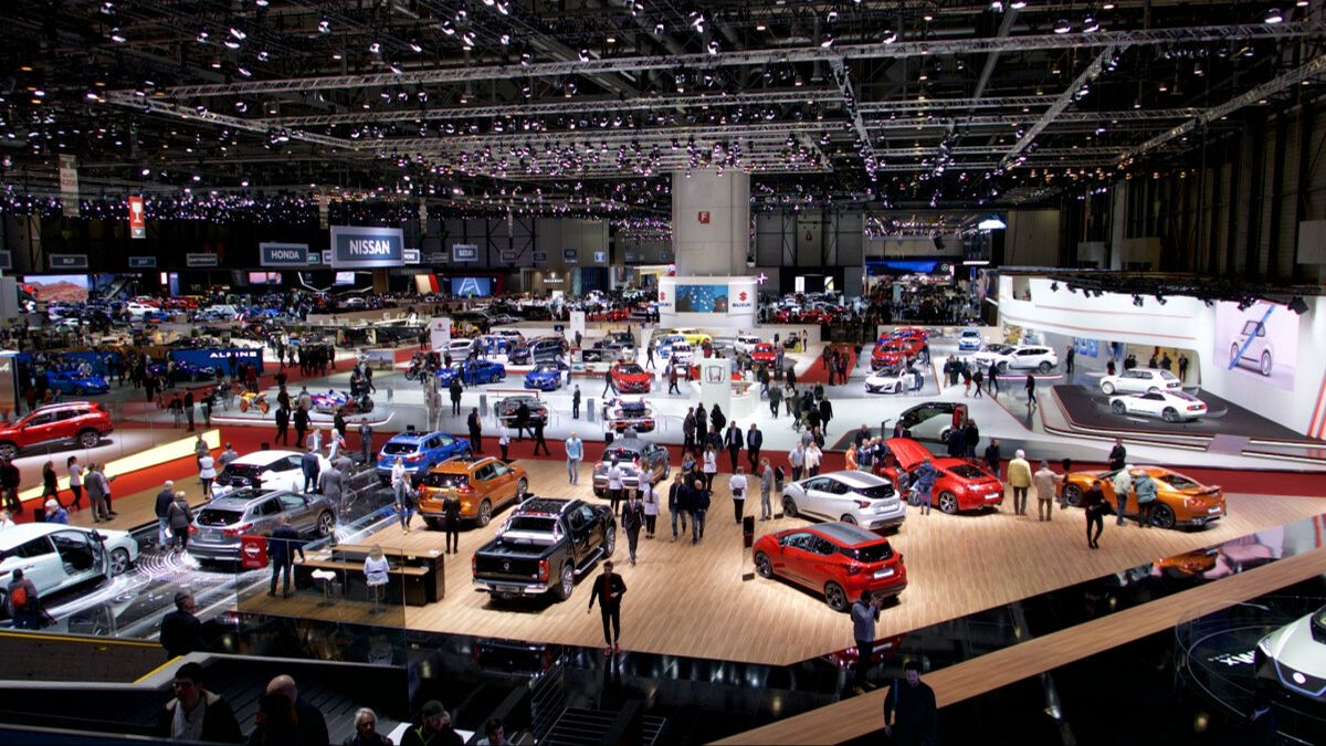 Audi, BMW, Mercedes ve daha niceleri! Birbirinden lüks araçlar Paris'te görücüye çıkıyor - 1. Resim