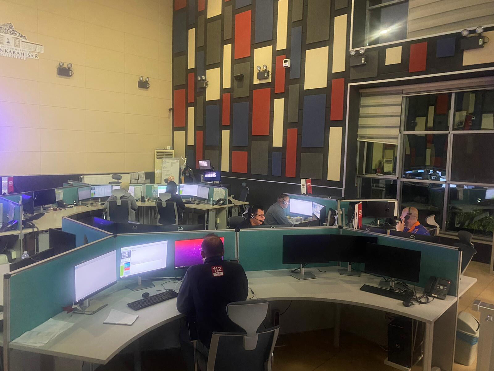 Depremi inekler hissetti! Afyon'da yaşanan o anlar kameraya böyle yansıdı - 1. Resim