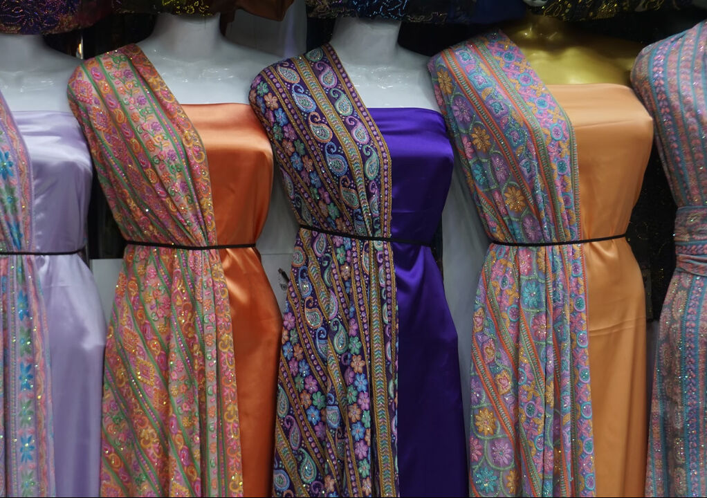 Düğün kıyafetleri konuşuyor! Her bir elbise ayrı mesaj taşıyor - 1. Resim