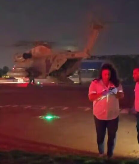 Hizbullah'tan askeri üsse drone saldırısı! Yaralılar helikopterle tahliye ediliyor - 1. Resim