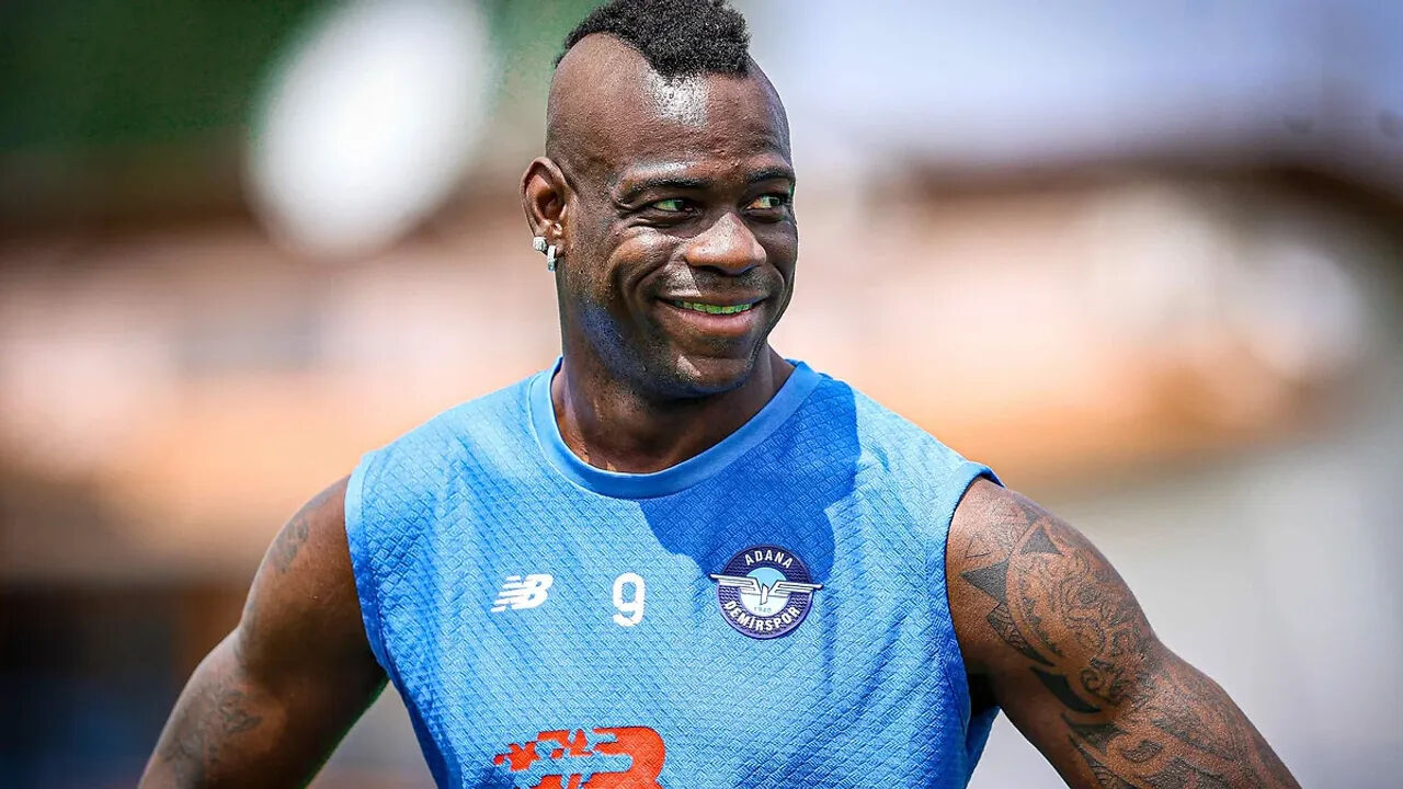 Mario Balotelli'nin yeni takımı belli oldu! Yıldız oyuncu İtalya yolcusu Mario Balotelli'nin yeni takımı belli oldu! Yıldız oyuncu İtalya yolcusu - 1. Resim