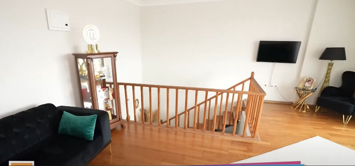 Mastechef Esra Tokelli evinin kapılarını ilk kez açtı! Kocaman mutfak dikkat çekti - 2. Resim