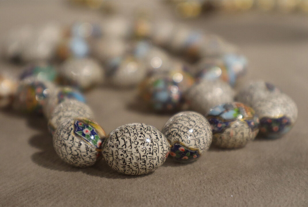 Mikro sanatı tespihle buluşturdu, büyüteçle görülebilen minyatürler üretti - 3. Resim