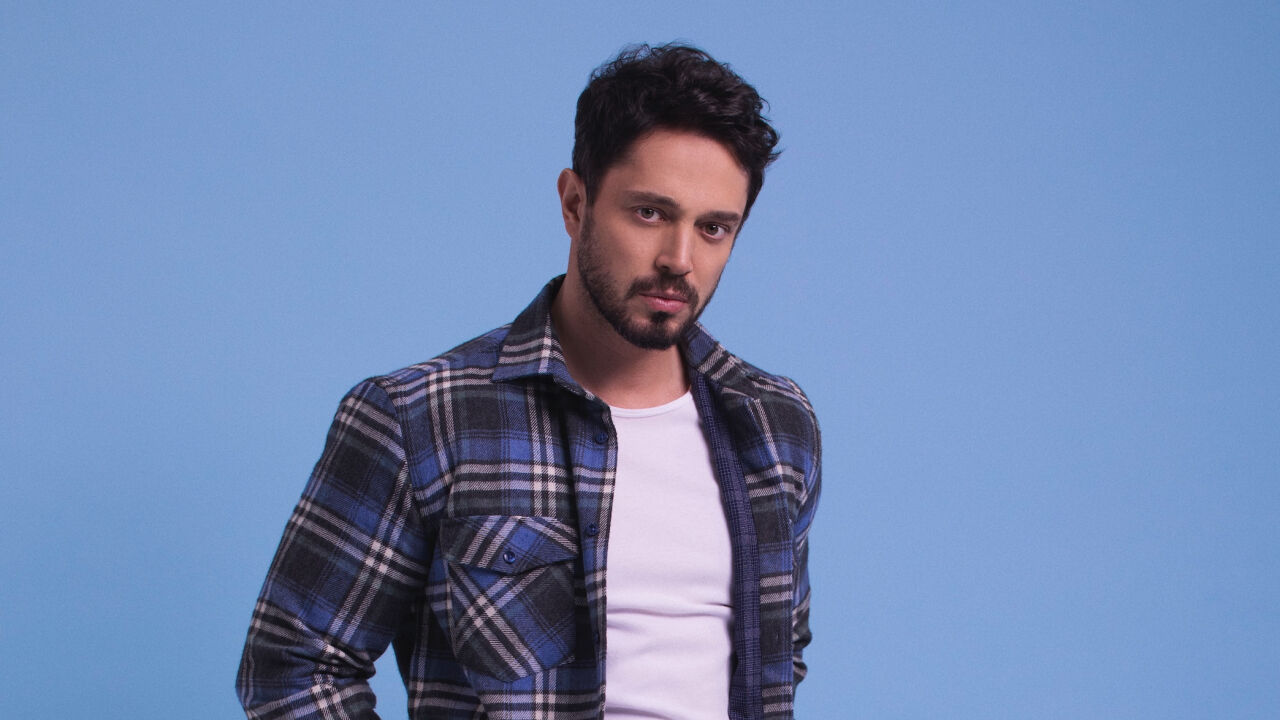 Murat Boz'a sahnede çirkin saldırı! Neye uğradığını şaşırdı - 2. Resim