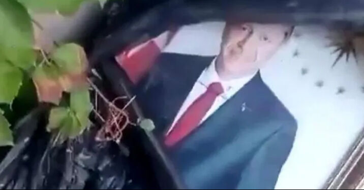 Cumhurbaşkanı Erdoğan'ın fotoğrafı poşetle çöpe atılmıştı! Yüreğir Belediyesi soruşturma başlattı - 3. Resim