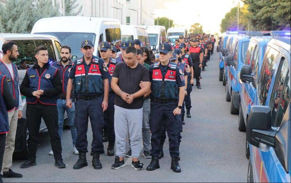 Jandarma, sahte ilanla 20 milyon lira vurgun yapan çeteyi çökertti! İşkencenin kanıtları ortaya çıktı - 2. Resim