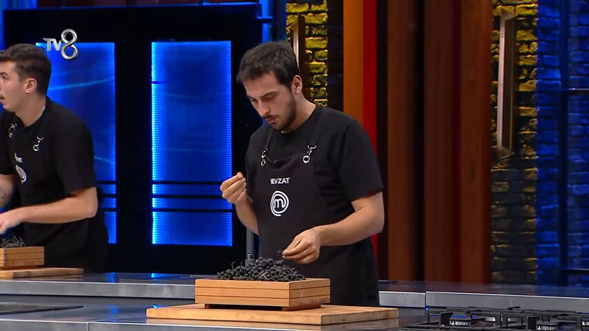 MasterChef’te ağlatan ayrılık! “Benim için erken bir veda” dedi, gözyaşlarıyla gitti MasterChef’te ağlatan ayrılık! “Benim için erken bir veda” dedi, gözyaşlarıyla gitti - 1. Resim