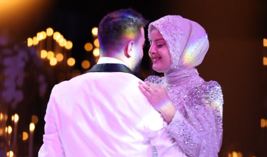 Nişan törenine servet harcayan Kadir Ezildi’yi arkadaşları rezil etti! - 5. Resim