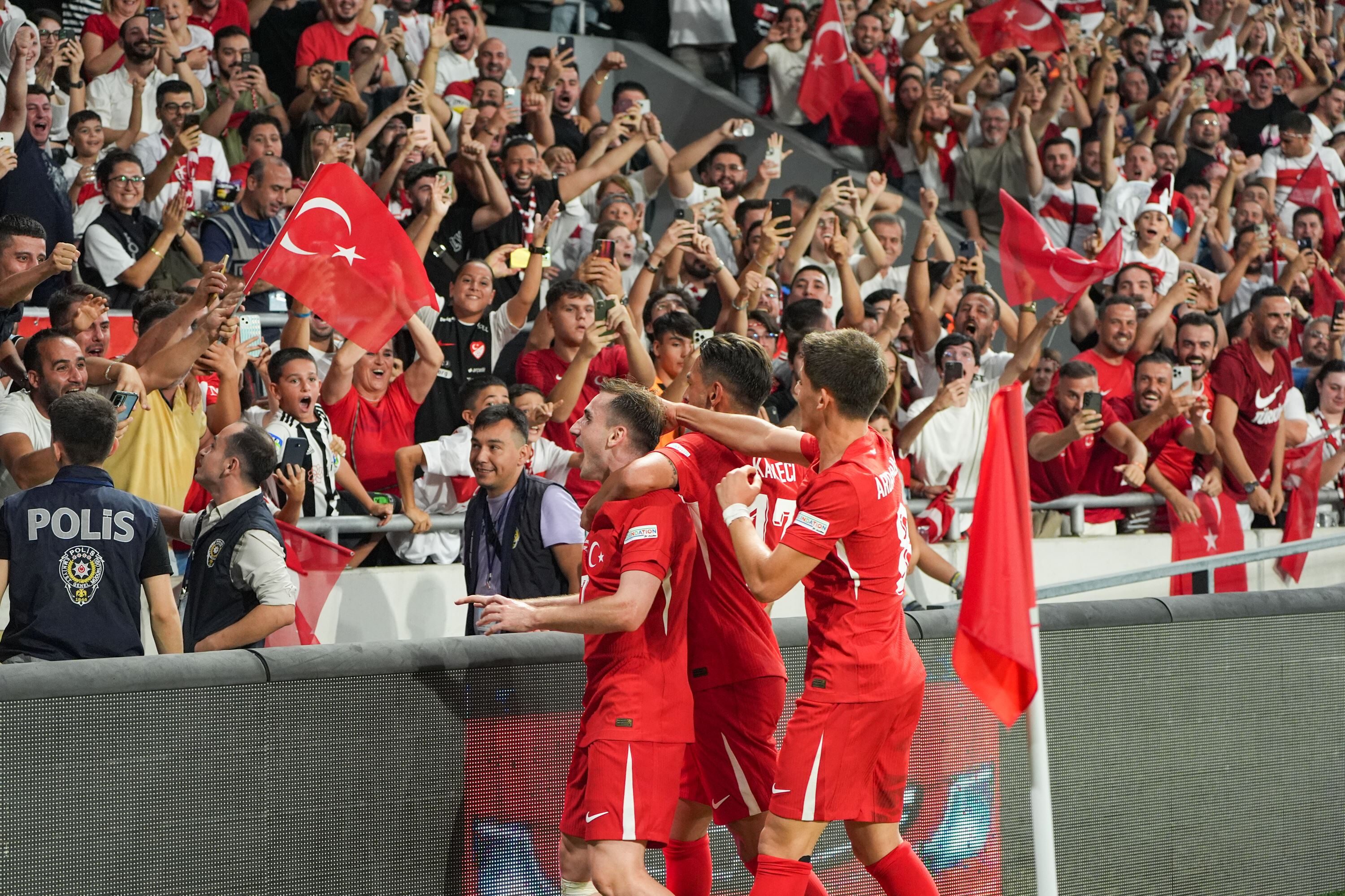 Türkiye İzlanda maçının yayınlanacağı kanal ve muhtemel 11 belli oldu - 1. Resim