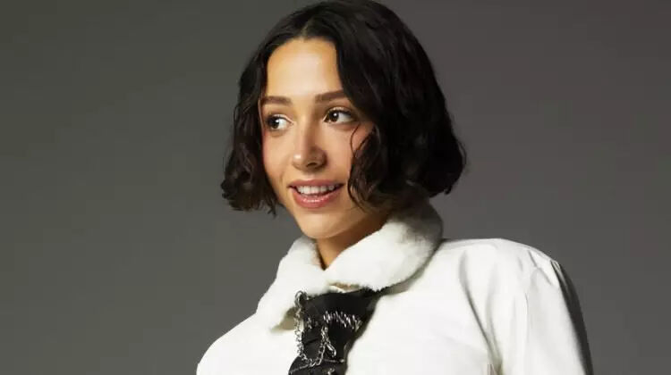 Ünlü şarkıcı Zeynep Bastık ameliyat oldu! Paylaşımı korkuttu Ünlü şarkıcı Zeynep Bastık ameliyat oldu! Paylaşımı korkuttu - 1. Resim