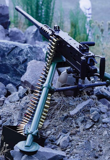 3 kıtada aynı anda CANiK damgası 3 kıtada aynı anda CANiK damgası - 1. Resim