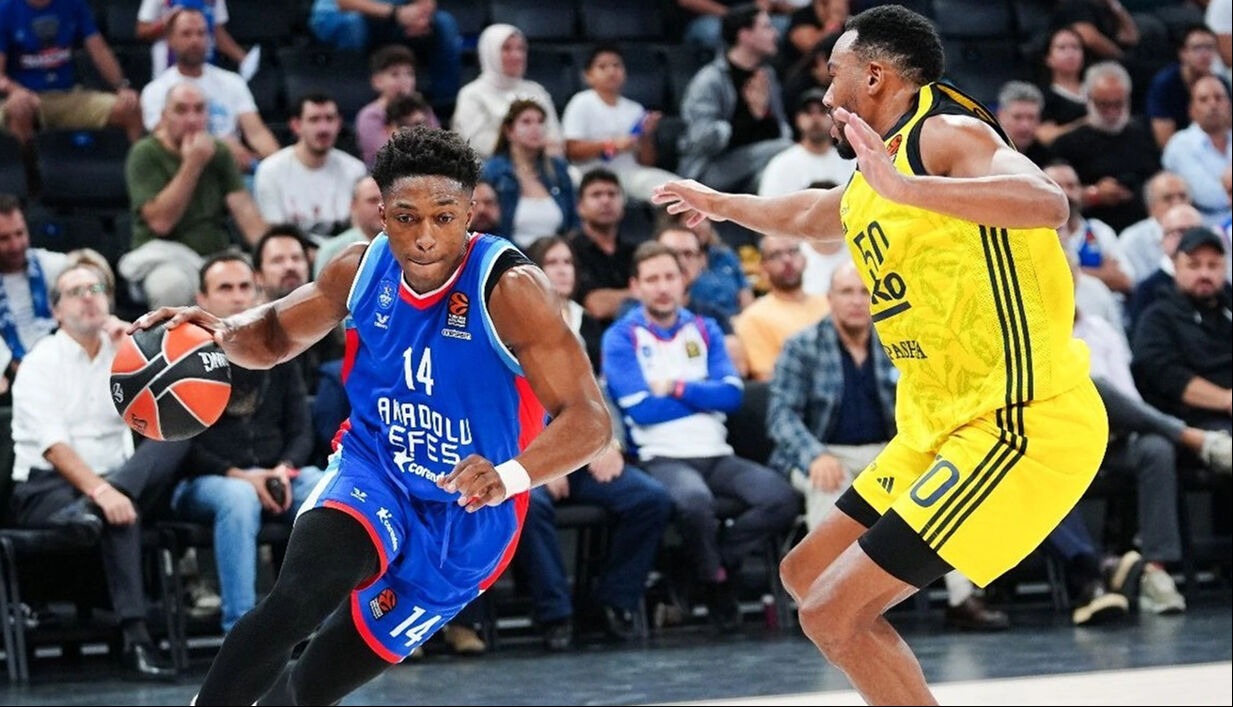 Anadolu Efes'in ABD'li yıldızı Johnson'ın camına kurşun isabet etmişti! 3 kişi serbest kaldı - 1. Resim