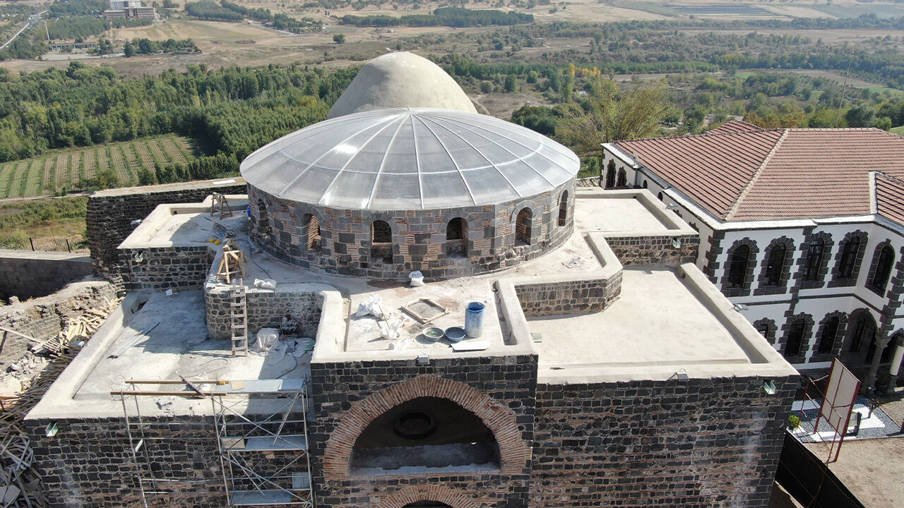 Bakanlık 100 sonra tarihi kiliseye kubbeyi yerleştirdi! Diyarbakır'da 1600 yıllık Saint George Kilisesi restore edildi - 2. Resim