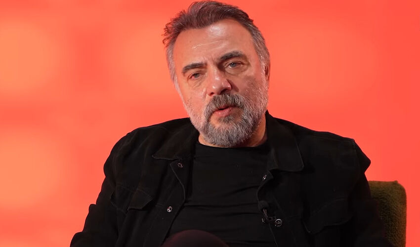 Oktay Kaynarca yıllar sonra Kurtlar Vadisi gerçeğini açıkladı! Çakır’ın öldüğü sahneyi topa tuttu Oktay Kaynarca yıllar sonra Kurtlar Vadisi gerçeğini açıkladı! Çakır’ın öldüğü sahneyi topa tuttu - 1. Resim