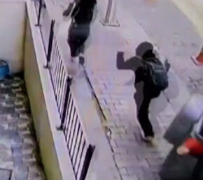 Ölümden saniyelerle kurtuldular! Kadın sürücü şoka girerek ağladı - 2. Resim