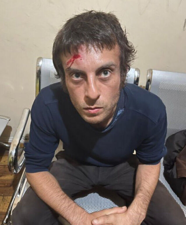 Polisi bıçaklayan Oytun'un annesinden olay sözler: Benimle ölümü deneyimlemek istiyordu - 5. Resim