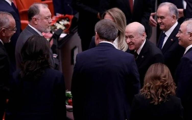 Semih Yalçın'dan Devlet Bahçeli'nin DEM Parti'ye uzattığı el hakkında açıklama: Mekanın sahiplerinin hatırlatılmasıdır - 3. Resim