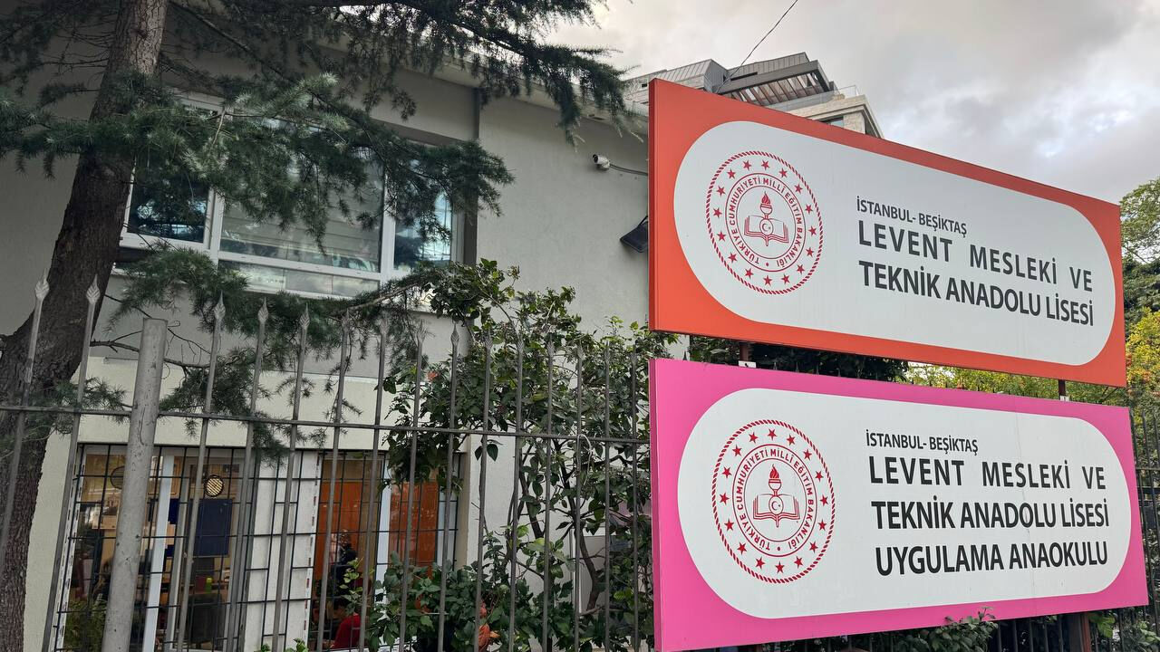 Beşiktaş'ta okul müdürüne silah çekerek dehşet saçan öğretmenin ilk ifadesi ortaya çıktı Beşiktaş'ta okul müdürüne silah çekerek dehşet saçan öğretmenin ilk ifadesi ortaya çıktı - 2. Resim