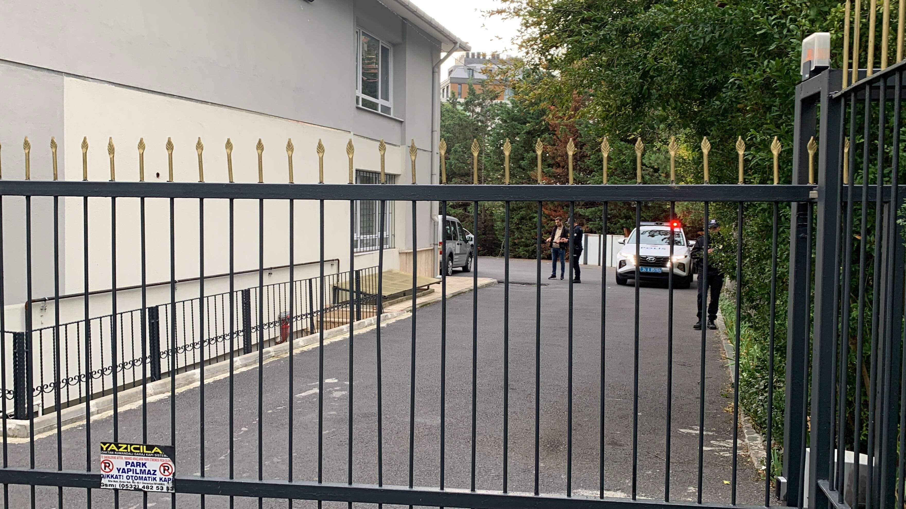 Beşiktaş'ta okul müdürüne silah çekerek dehşet saçan öğretmenin ilk ifadesi ortaya çıktı Beşiktaş'ta okul müdürüne silah çekerek dehşet saçan öğretmenin ilk ifadesi ortaya çıktı - 3. Resim