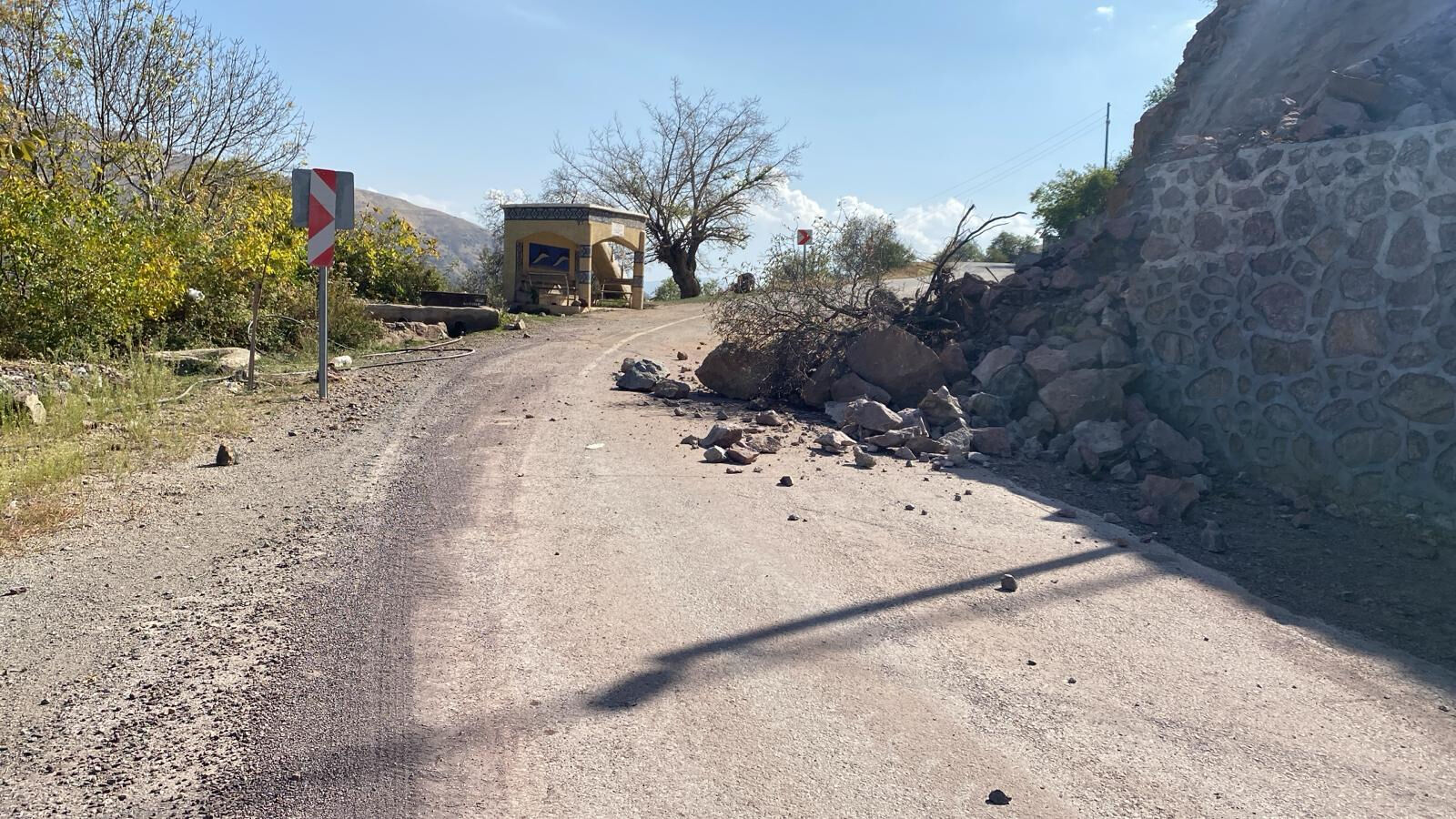 Depremin olduğu Malatya'da otobüs ve tesisler ücretsiz hizmet veriyor Depremin olduğu Malatya'da otobüs ve tesisler ücretsiz hizmet veriyor - 2. Resim