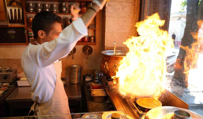 Gazianteplilerin doğal antibiyotiği! 12 saat boyunca kaynatılıyor, yiyen gribe yakalanmıyor Gazianteplilerin doğal antibiyotiği! 12 saat boyunca kaynatılıyor, yiyen gribe yakalanmıyor - 3. Resim