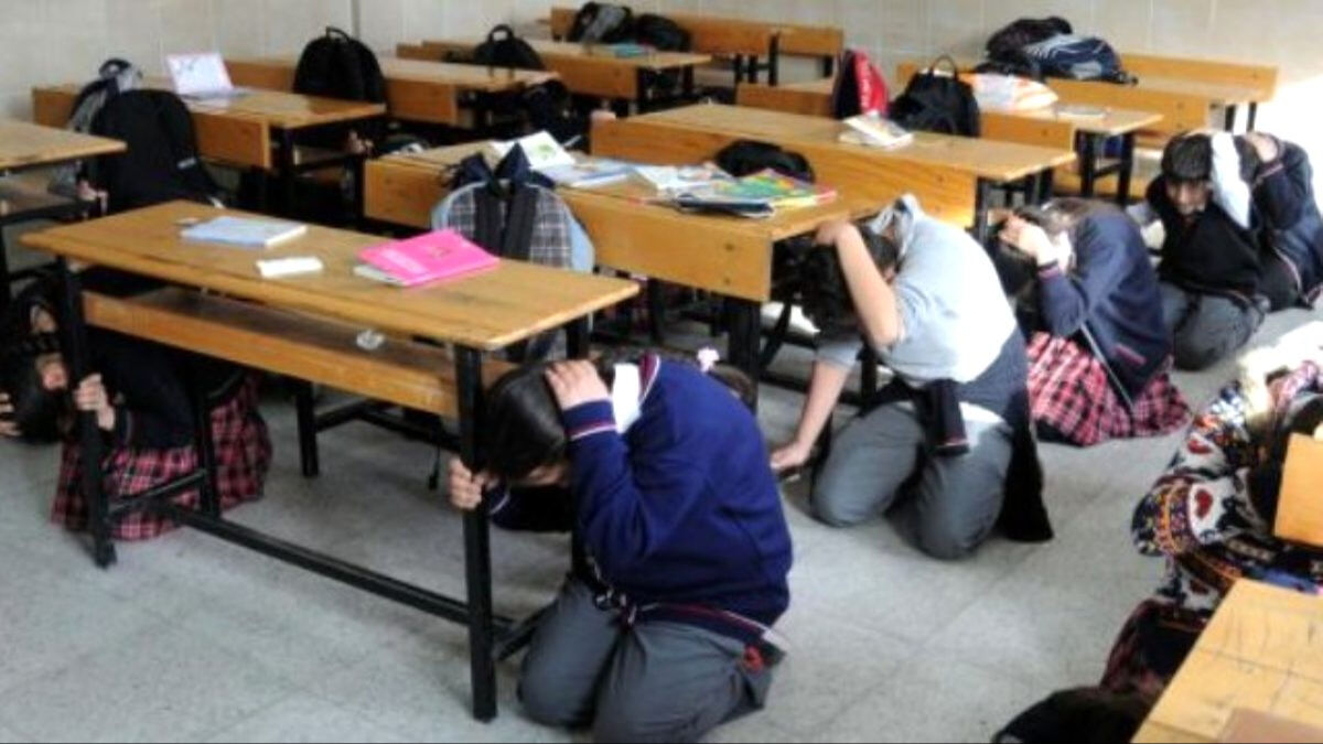 Malatya depremi nedeniyle 3 ilde okullar tatil edildi! Yarın okullar tatil mi? - 1. Resim