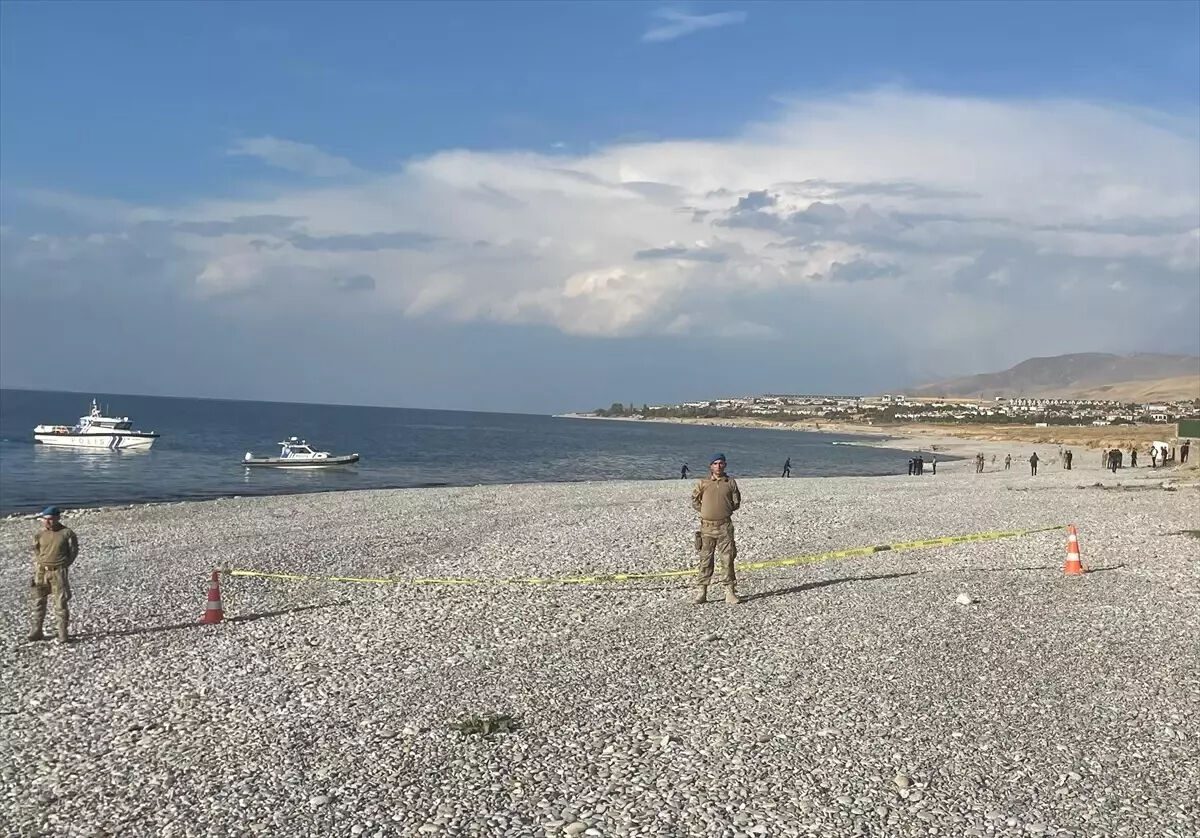 Rojin Kabaiş'in ölüm sebebi ne? Ağabeyinin canlı yayındaki sözleri dikkat çekti - 3. Resim