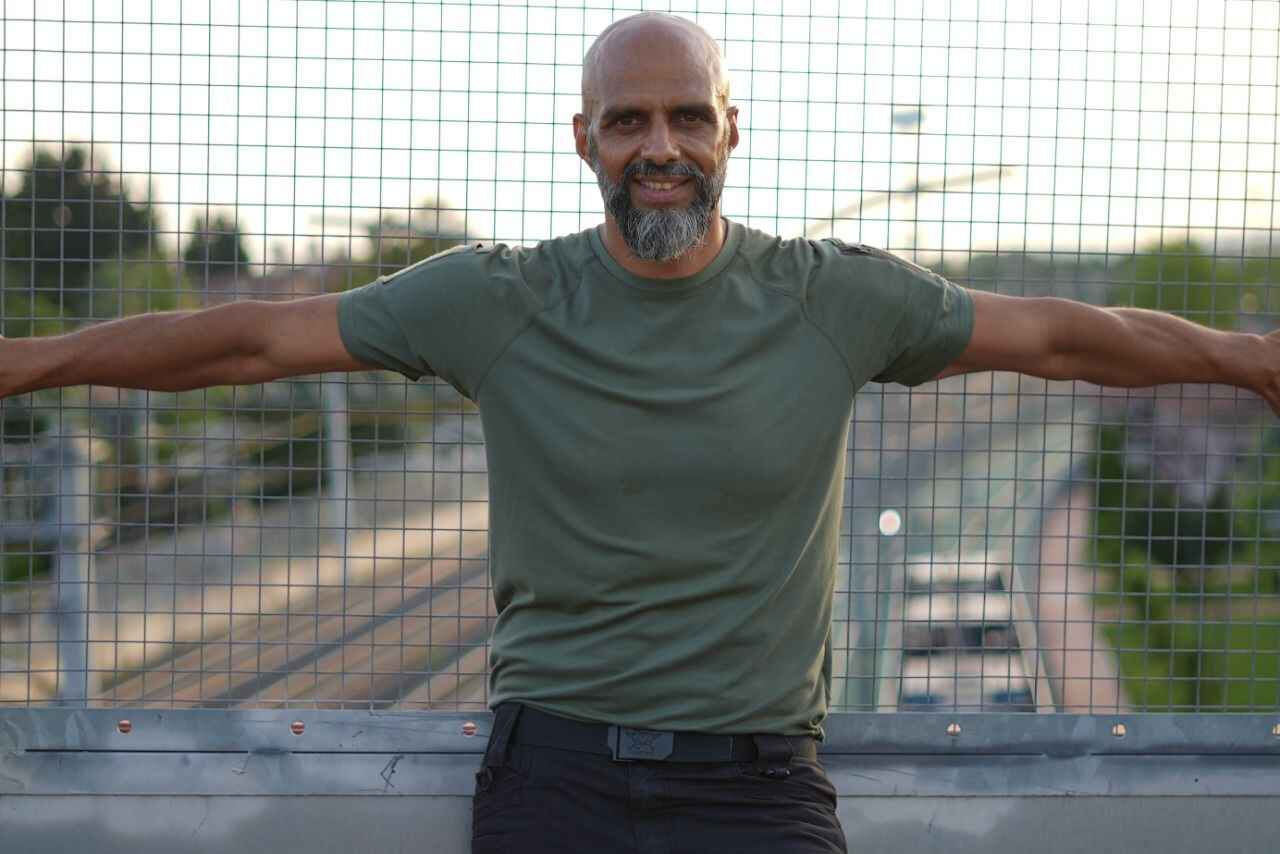 ‟Survivor” yarışması ile tanınan Hasan Yalnızoğlu, 50 yaşında hayatını kaybetti ‟Survivor” yarışması ile tanınan Hasan Yalnızoğlu, 50 yaşında hayatını kaybetti - 2. Resim