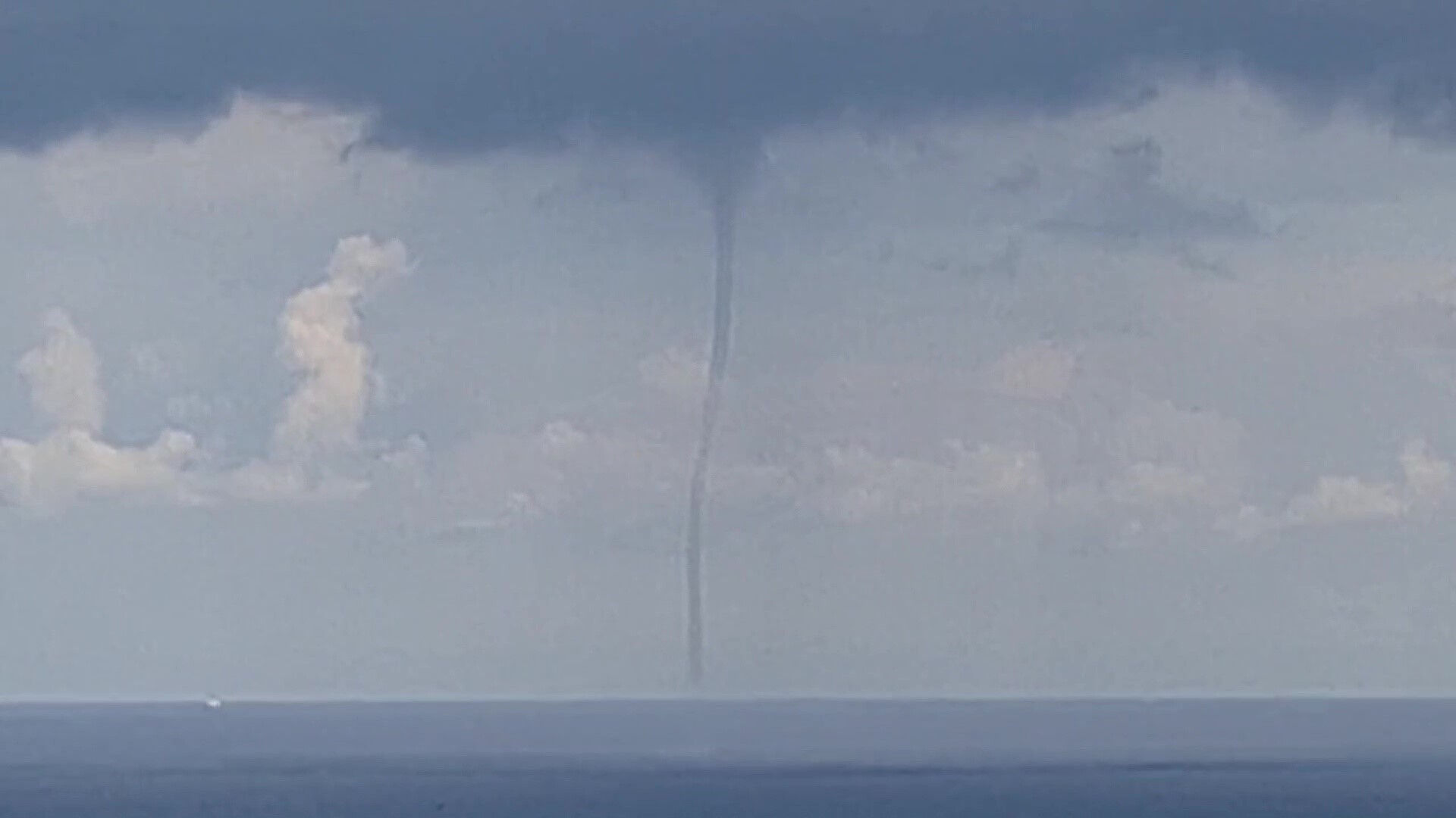 Zonguldak'ta hortum! Görüntüsü korkuttu - 1. Resim