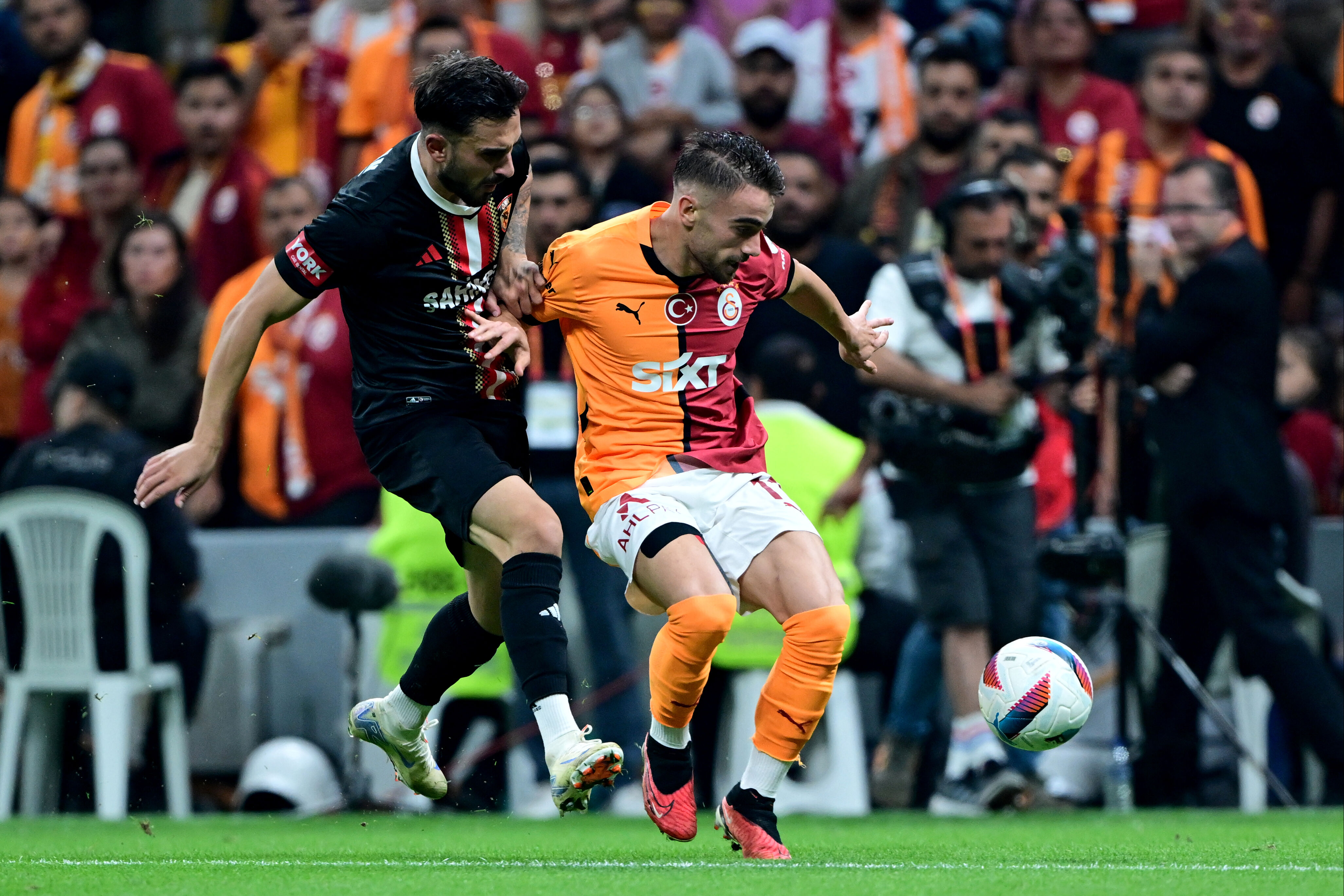 Galatasaray'dan şampiyonluk harekatı! 4 yıldızın sözleşmesi uzatılacak - 5. Resim