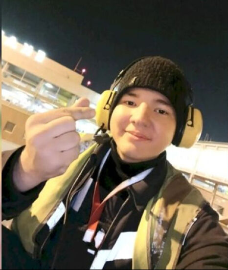 Havaalanında inanılmaz olay! 7 dakika boyunca 78 tonluk uçağın altında kaldı - 2. Resim